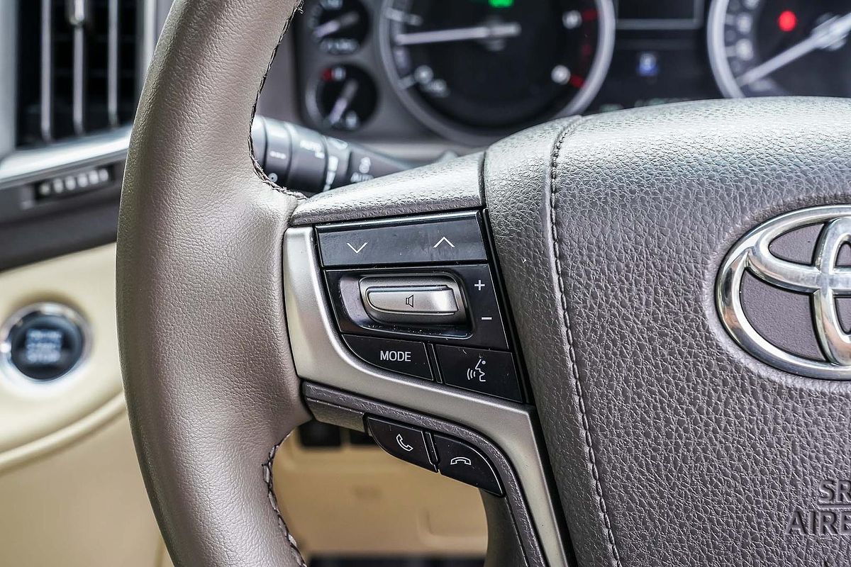 2017 Toyota Landcruiser Sahara VDJ200R