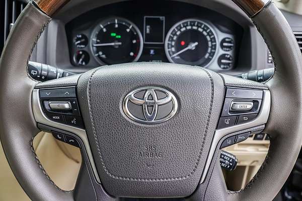 2017 Toyota Landcruiser Sahara VDJ200R