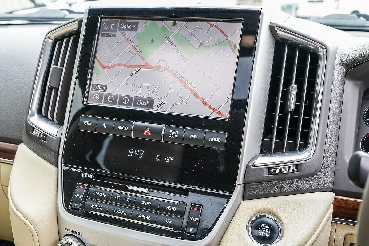 2017 Toyota Landcruiser Sahara VDJ200R