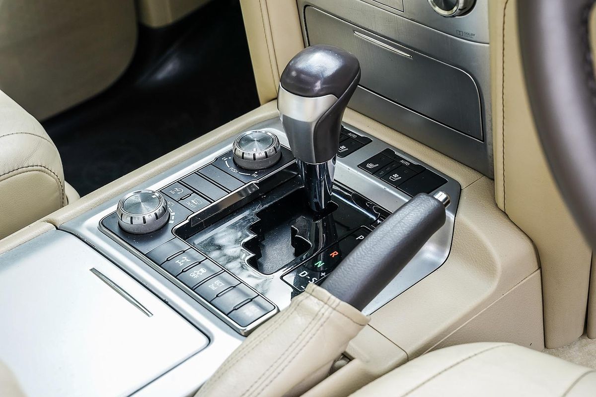 2017 Toyota Landcruiser Sahara VDJ200R