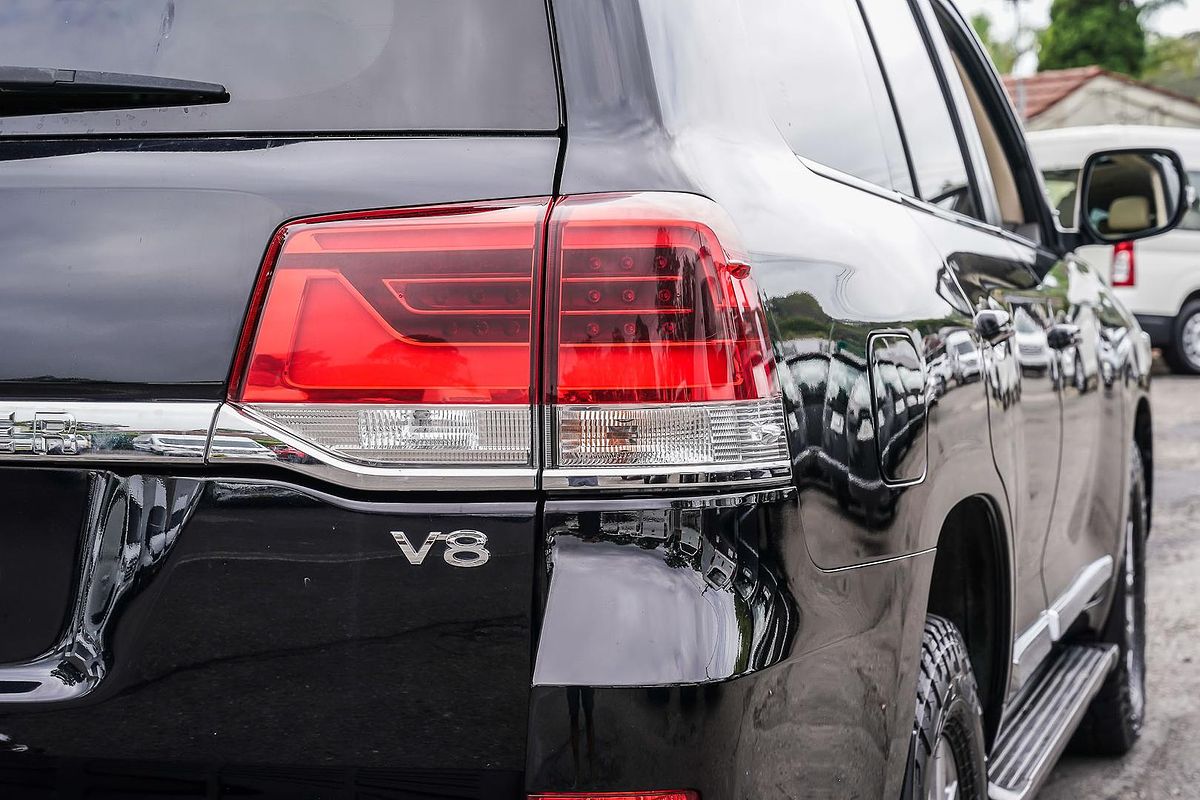 2017 Toyota Landcruiser Sahara VDJ200R