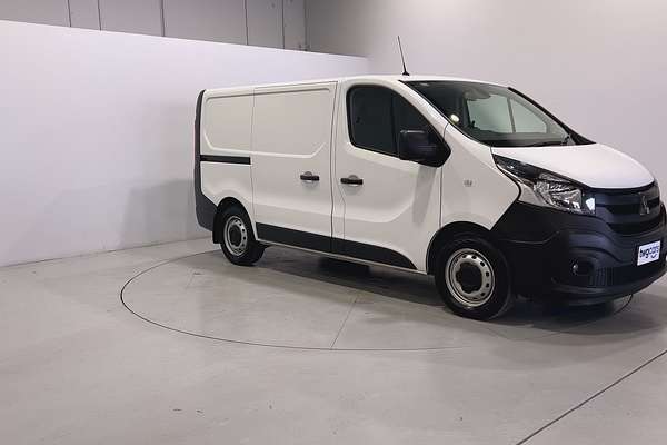 2022 Mitsubishi Express GLX SN SWB