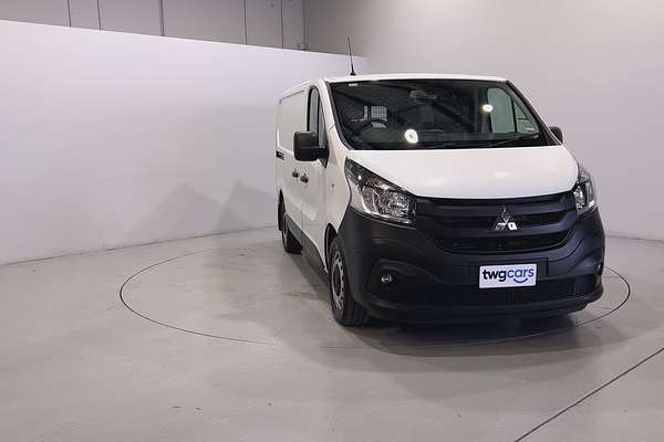 2022 Mitsubishi Express GLX SN SWB