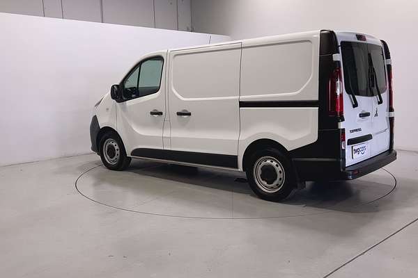 2022 Mitsubishi Express GLX SN SWB