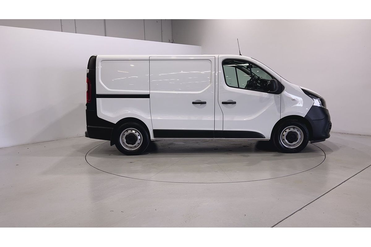 2022 Mitsubishi Express GLX SN SWB