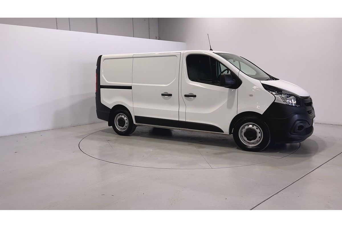 2022 Mitsubishi Express GLX SN SWB