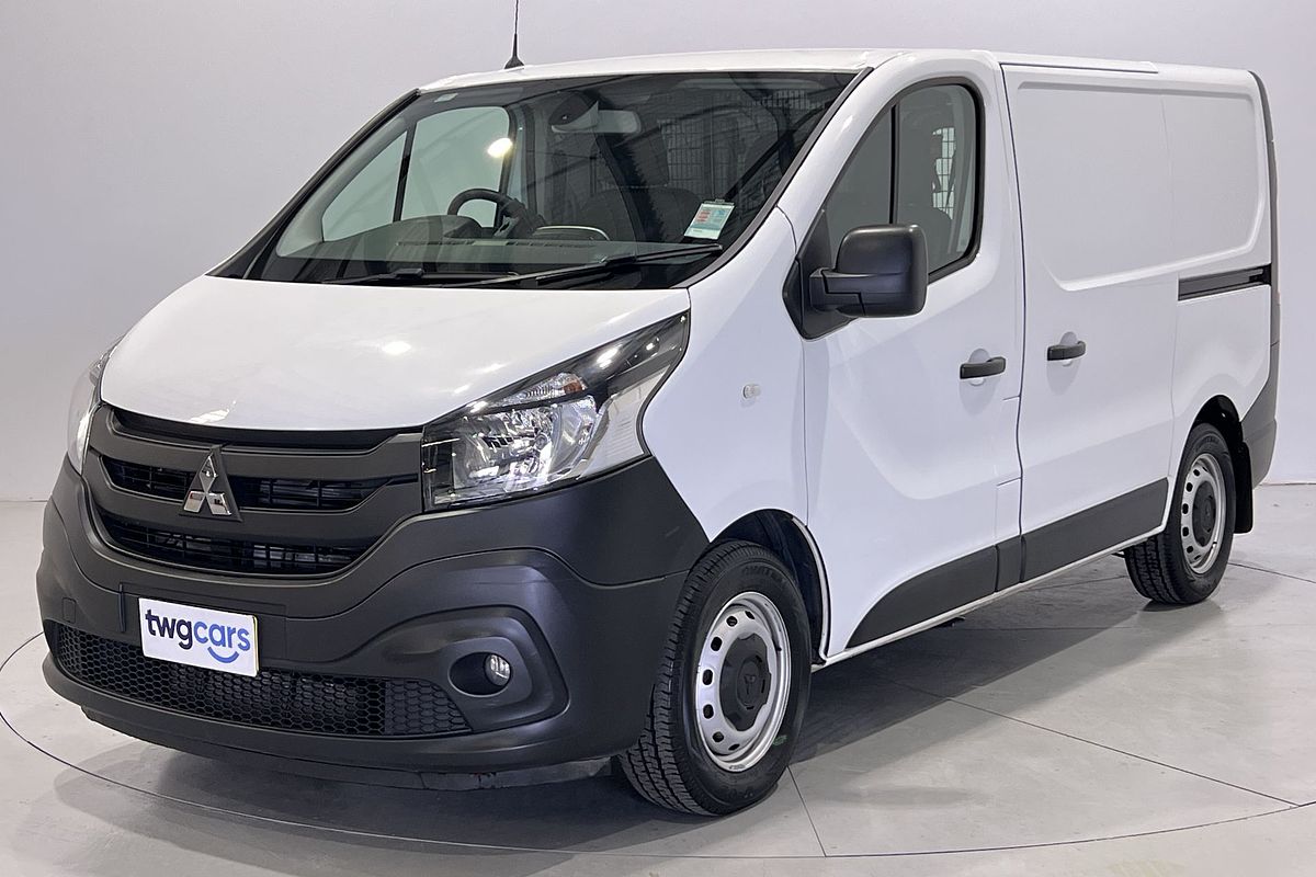 2022 Mitsubishi Express GLX SN SWB