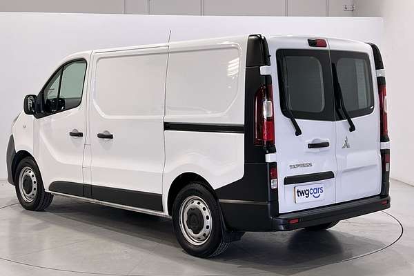 2022 Mitsubishi Express GLX SN SWB