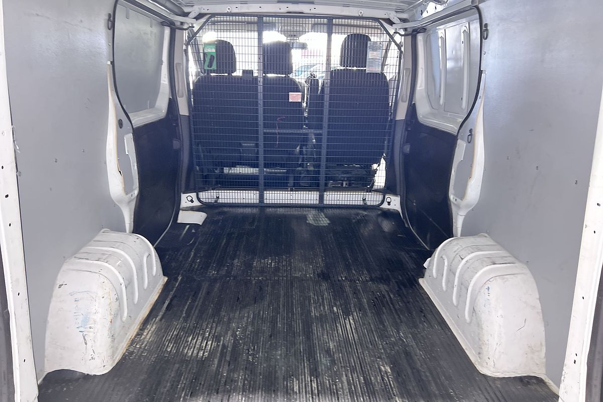 2022 Mitsubishi Express GLX SN SWB