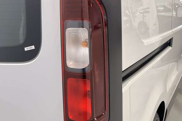 2022 Mitsubishi Express GLX SN SWB
