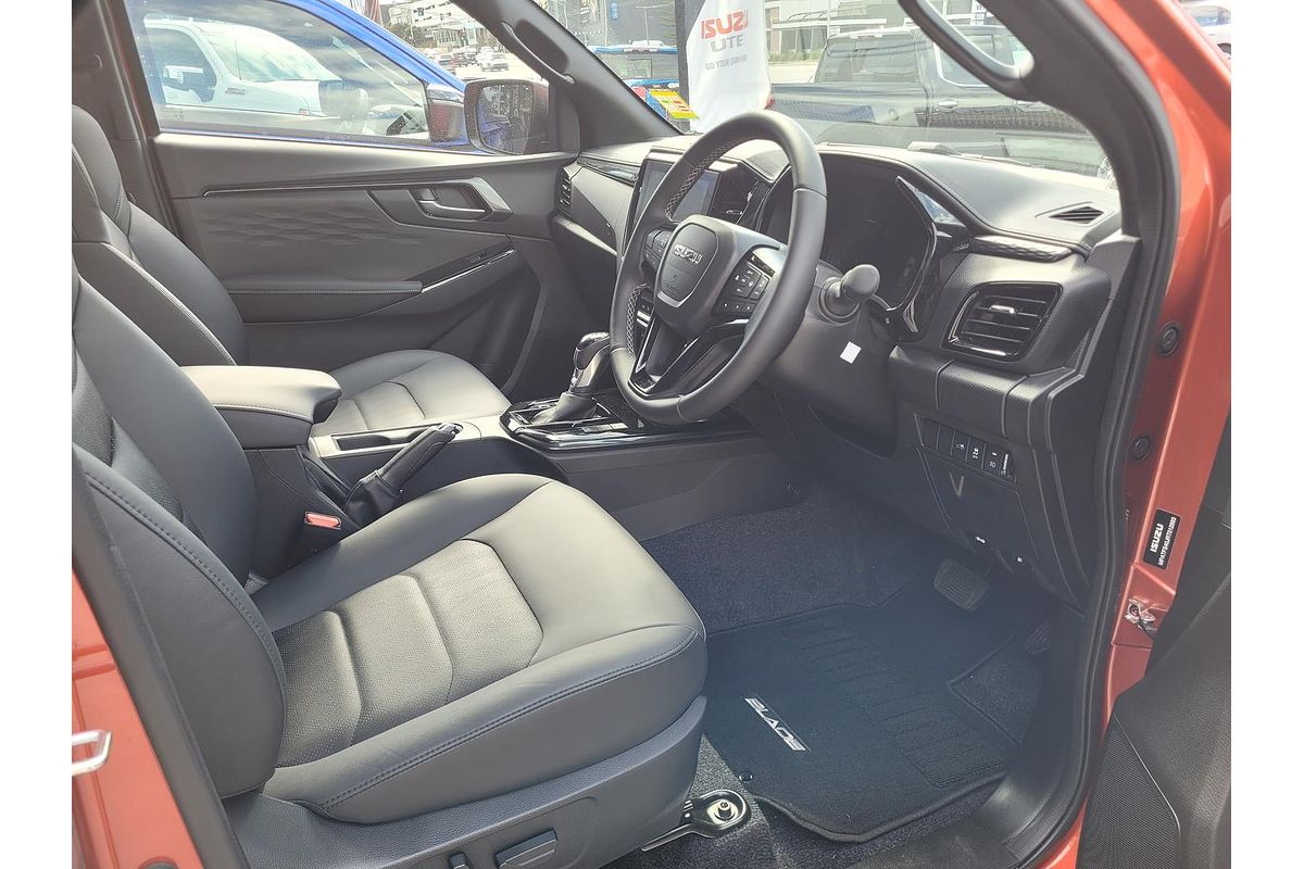 2024 Isuzu D-MAX BLADE 4X4