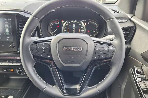 2024 Isuzu D-MAX BLADE 4X4