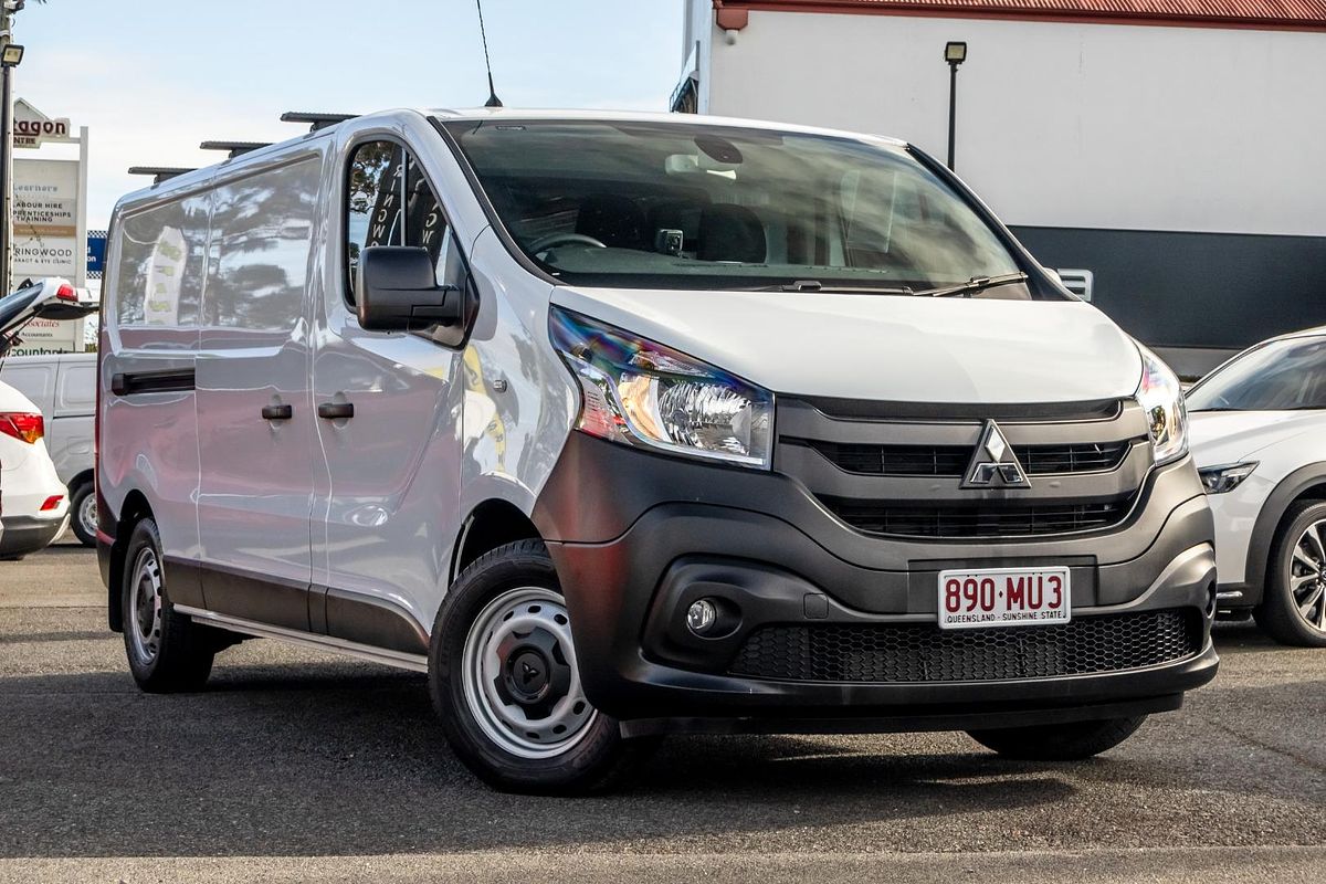 2022 Mitsubishi Express GLX+ SN LWB