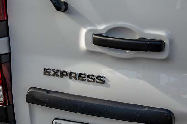 2022 Mitsubishi Express GLX+ SN LWB