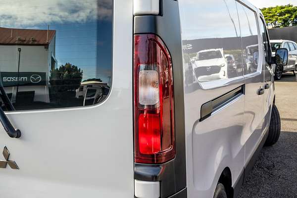 2022 Mitsubishi Express GLX+ SN LWB