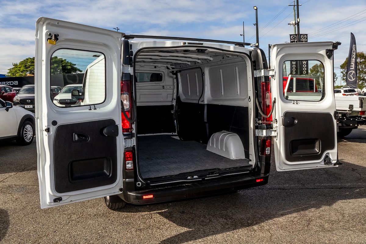 2022 Mitsubishi Express GLX+ SN LWB