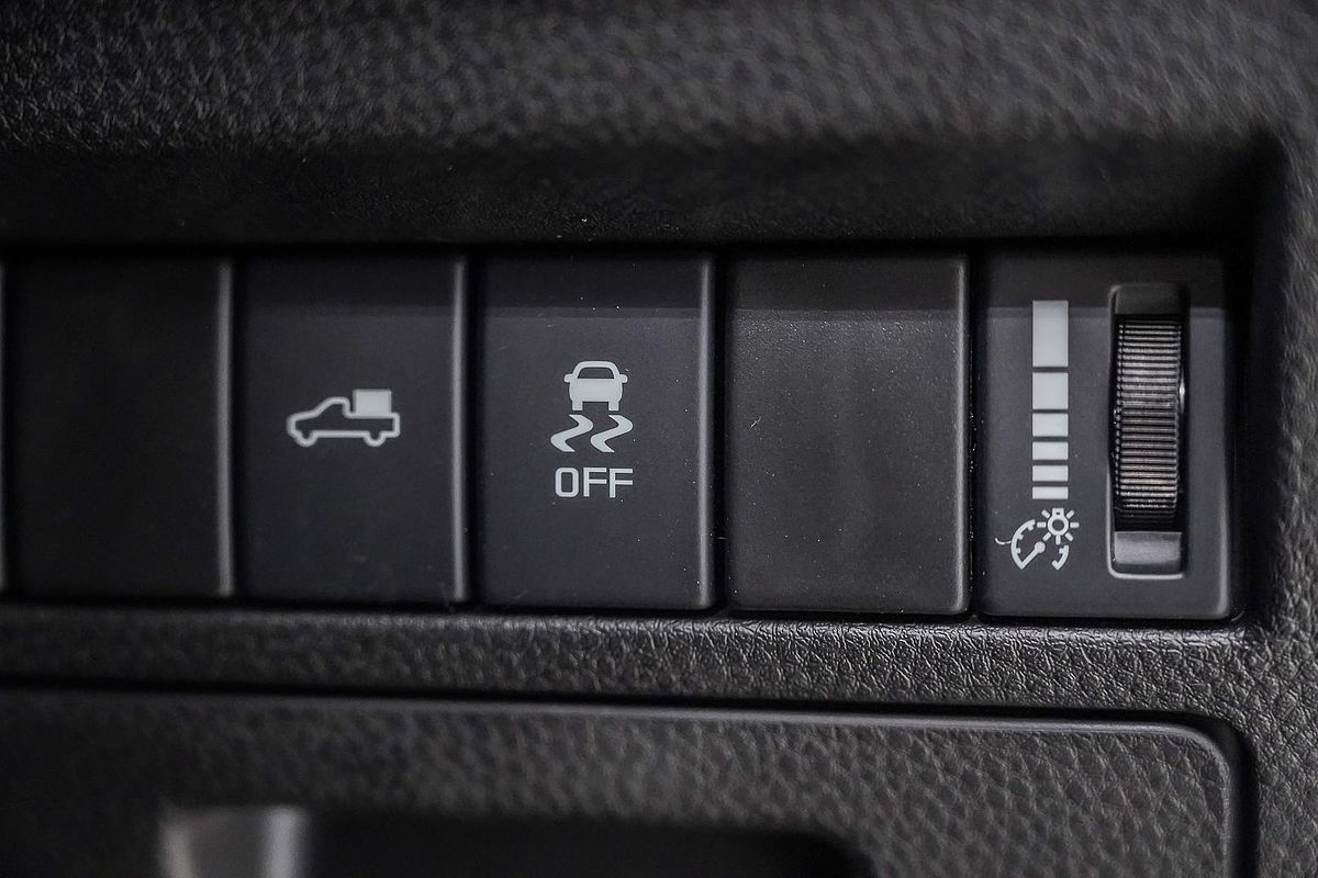 2025 Isuzu D-MAX X-TERRAIN 4X4