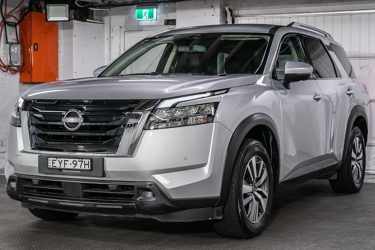 2023 Nissan Pathfinder Ti R53