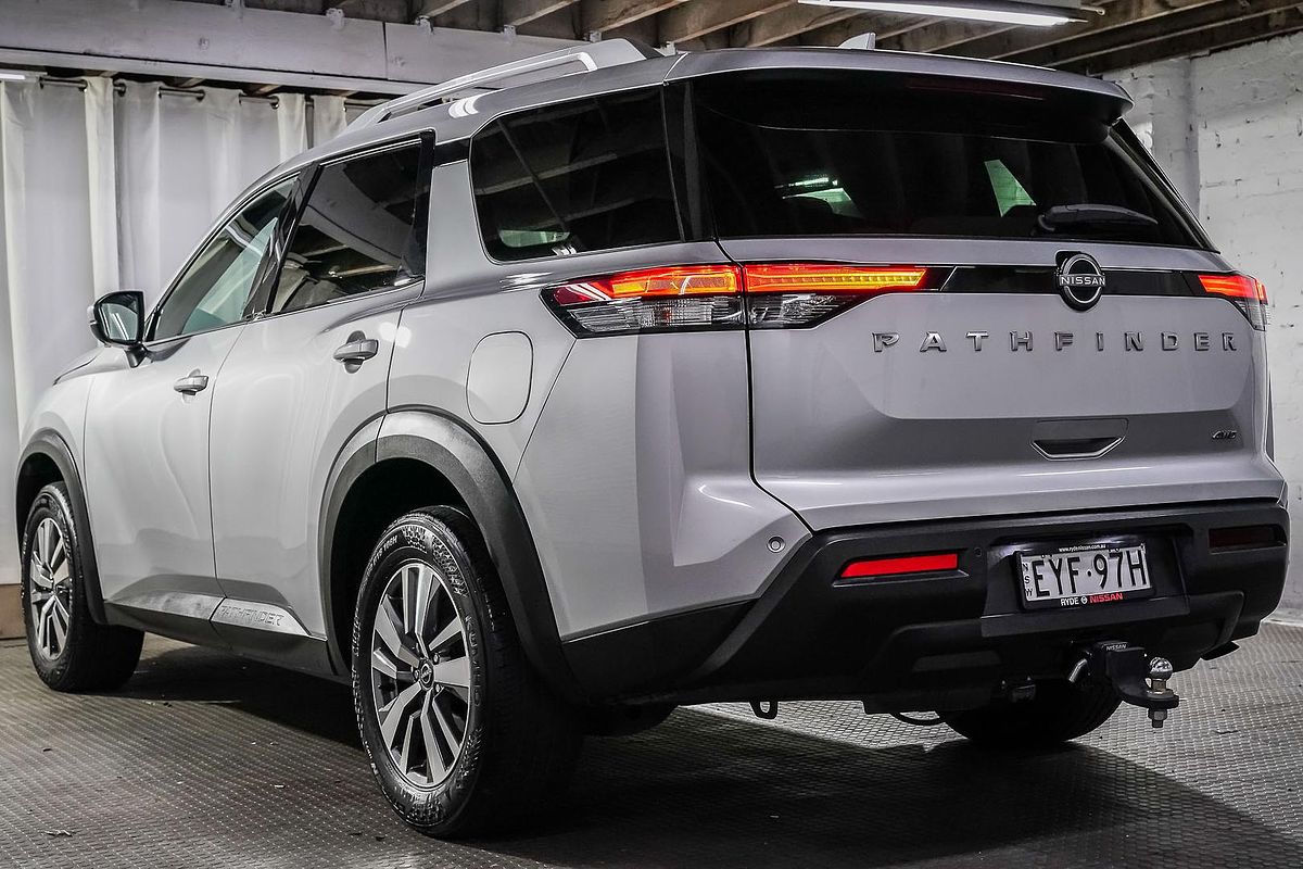 2023 Nissan Pathfinder Ti R53