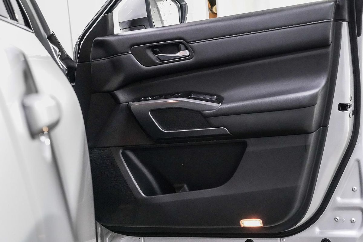 2023 Nissan Pathfinder Ti R53
