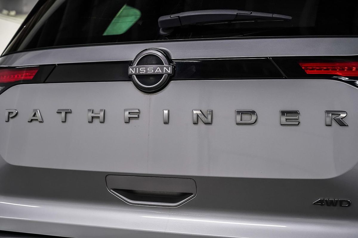2023 Nissan Pathfinder Ti R53