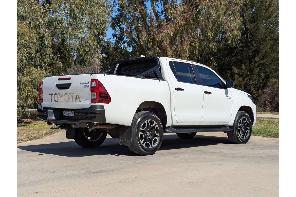 2024 Toyota Hilux SR5 48V GUN126R 4X4