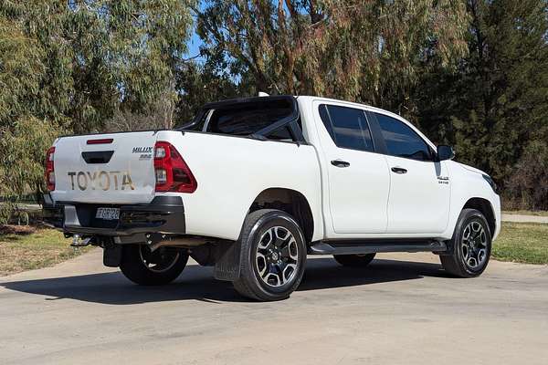 2024 Toyota Hilux SR5 48V GUN126R 4X4