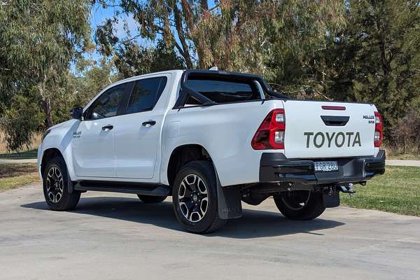2024 Toyota Hilux SR5 48V GUN126R 4X4