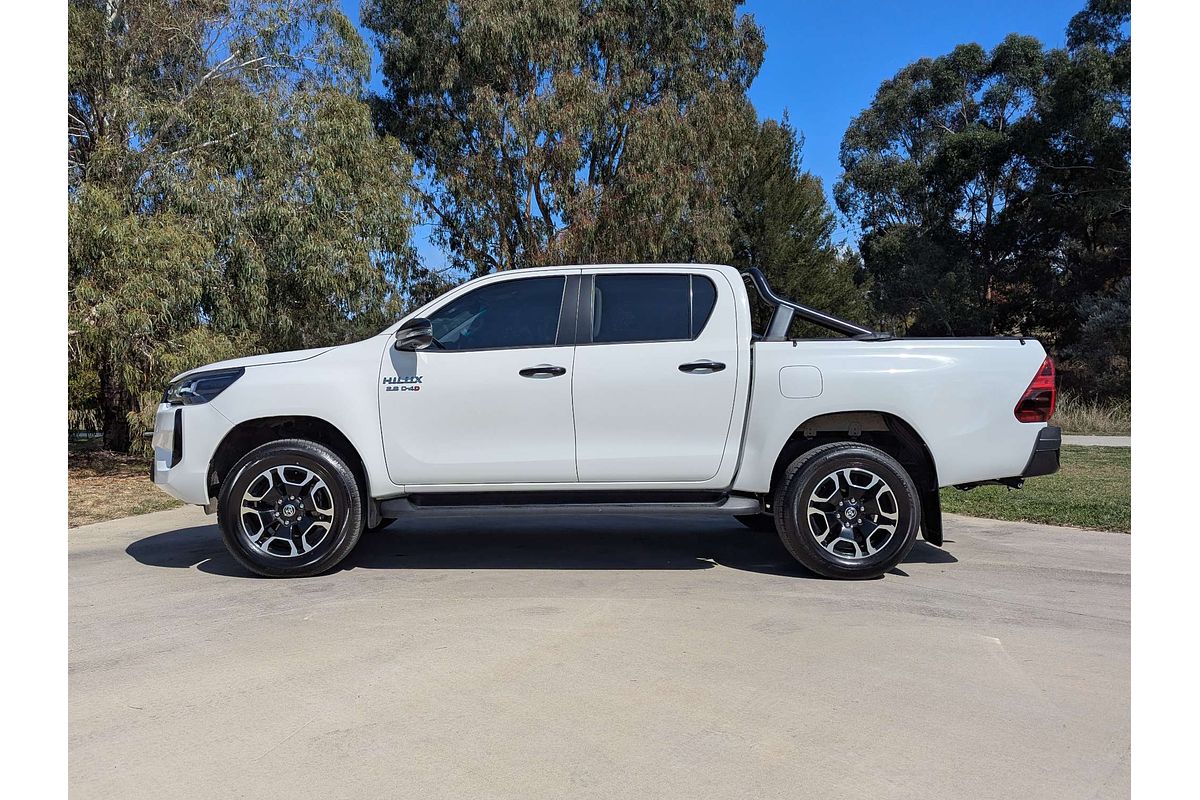 2024 Toyota Hilux SR5 48V GUN126R 4X4