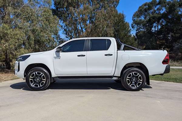 2024 Toyota Hilux SR5 48V GUN126R 4X4