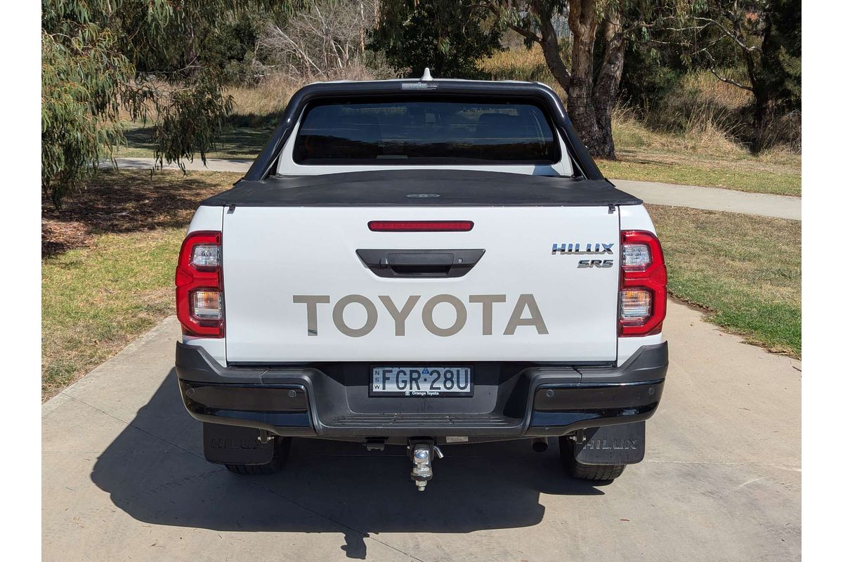 2024 Toyota Hilux SR5 48V GUN126R 4X4
