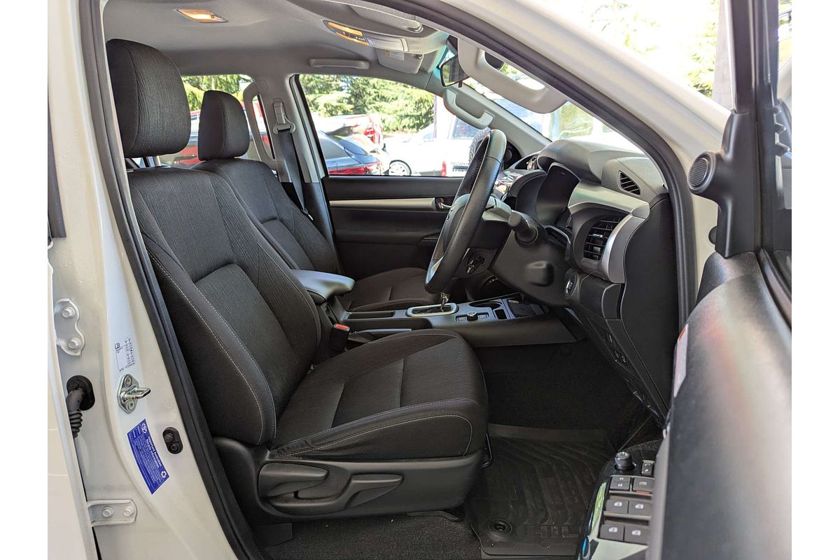 2024 Toyota Hilux SR5 48V GUN126R 4X4