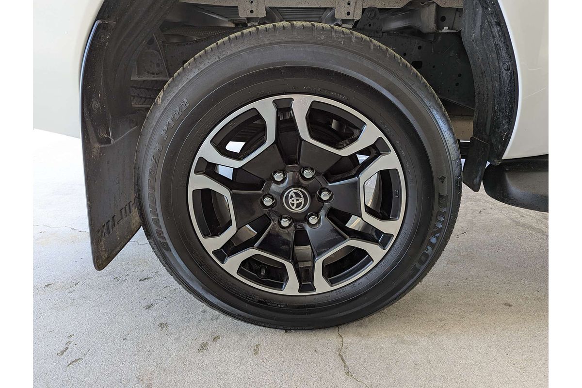 2024 Toyota Hilux SR5 48V GUN126R 4X4