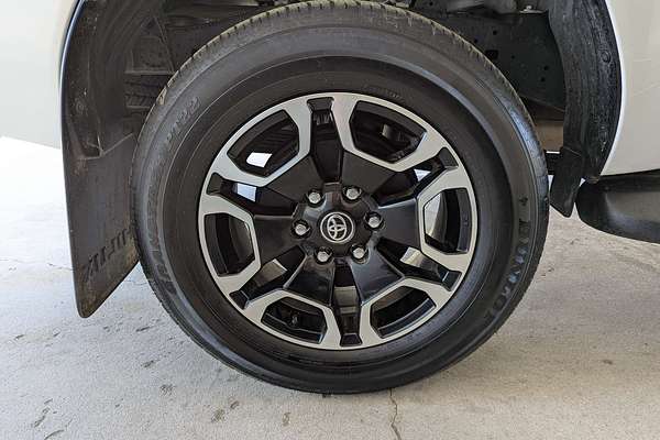 2024 Toyota Hilux SR5 48V GUN126R 4X4