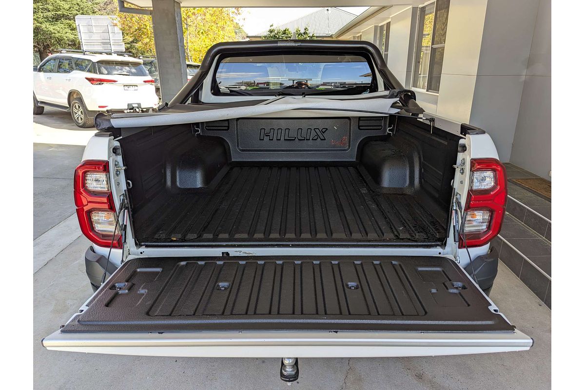 2024 Toyota Hilux SR5 48V GUN126R 4X4