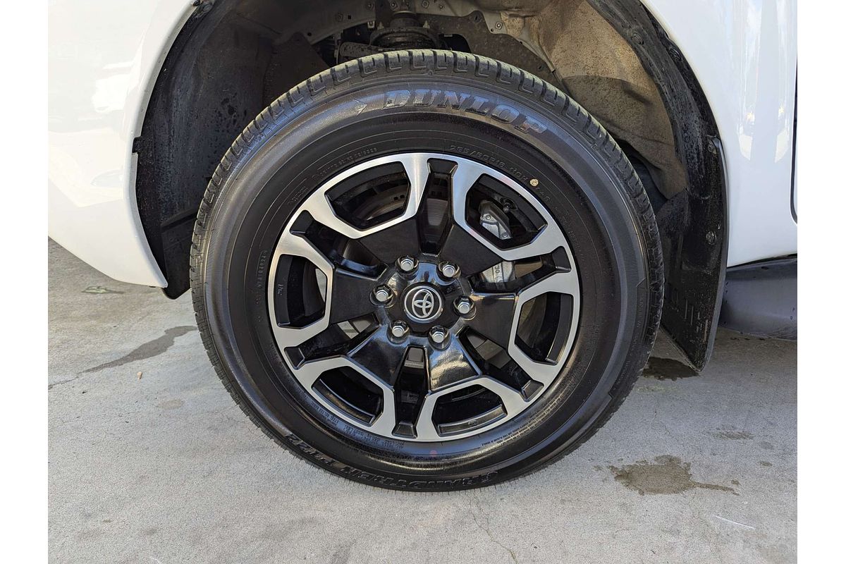 2024 Toyota Hilux SR5 48V GUN126R 4X4