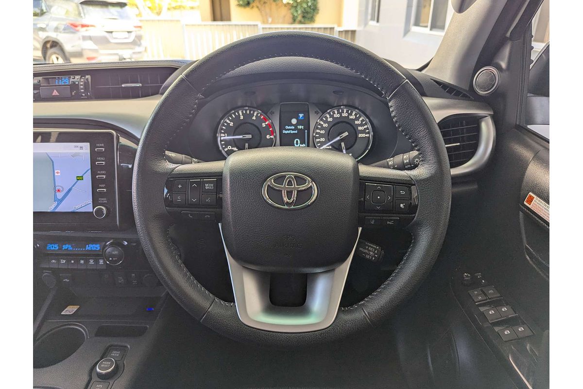 2024 Toyota Hilux SR5 48V GUN126R 4X4