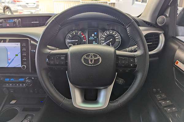 2024 Toyota Hilux SR5 48V GUN126R 4X4