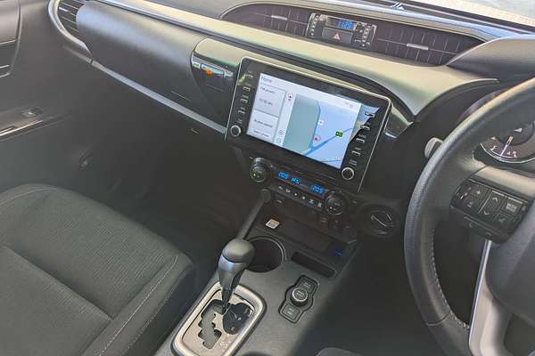 2024 Toyota Hilux SR5 48V GUN126R 4X4