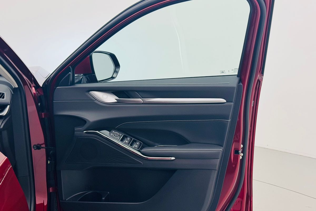 2025 GWM Haval H6 Lux B01