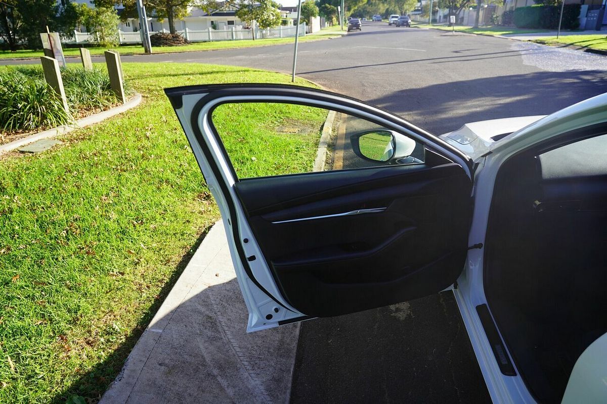 2024 Mazda 3 G20 Evolve 300Q