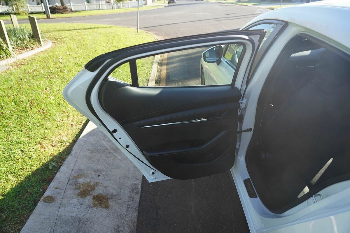 2024 Mazda 3 G20 Evolve 300Q