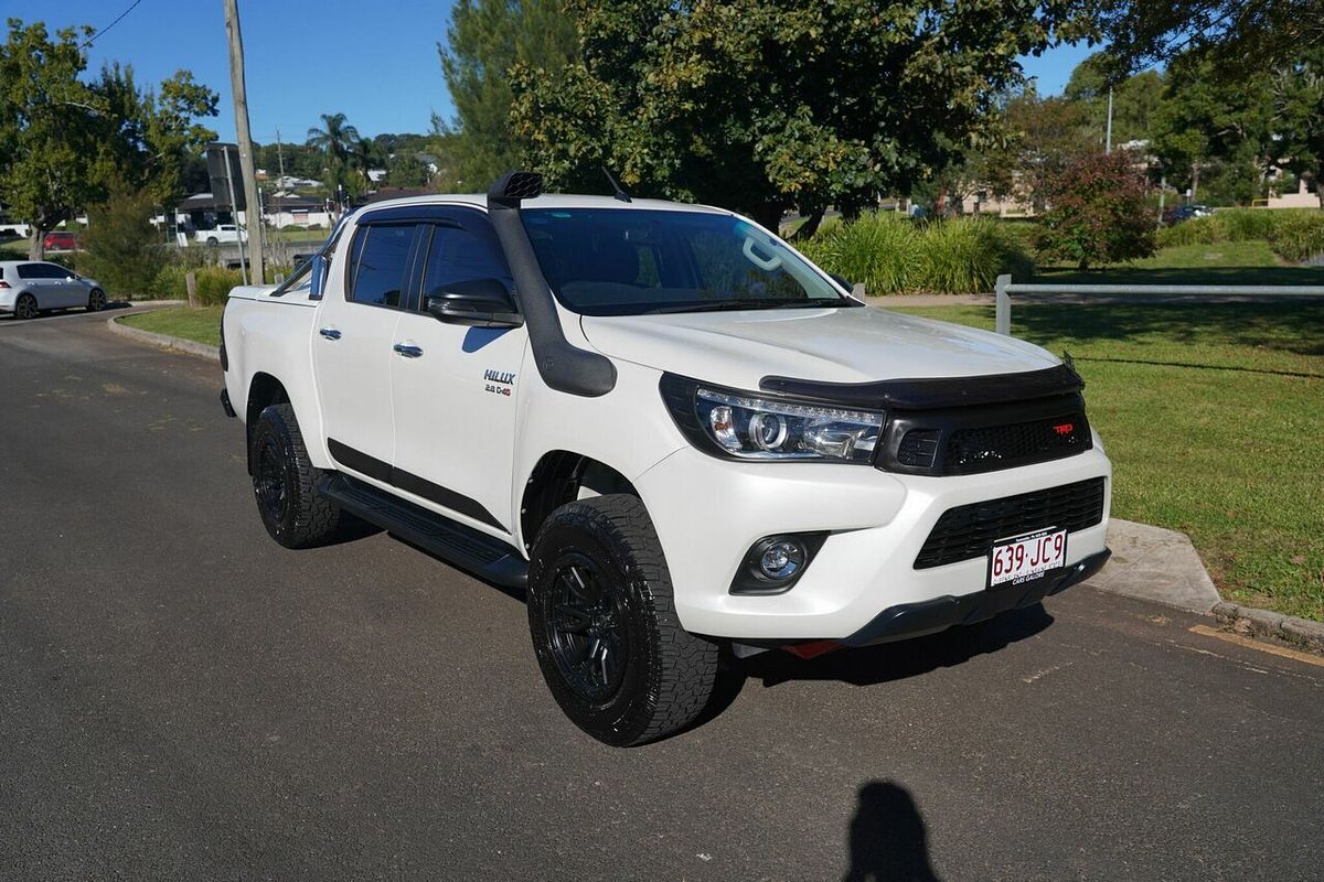 2017 Toyota Hilux SR5 (4x4) GUN126R 4X4