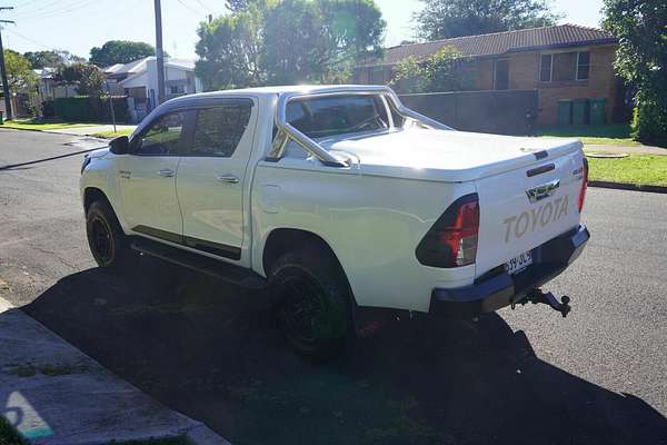 2017 Toyota Hilux SR5 (4x4) GUN126R 4X4