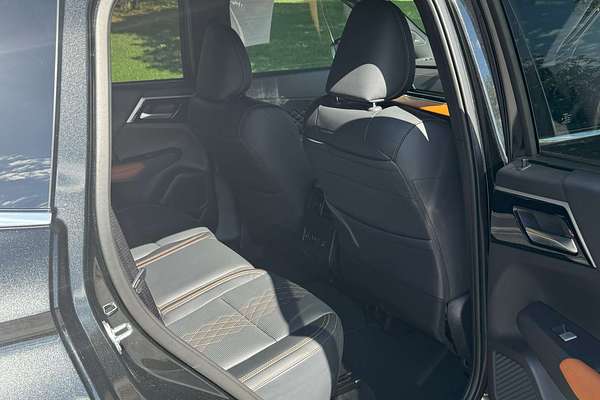 2024 Mitsubishi Outlander Exceed Tourer ZM