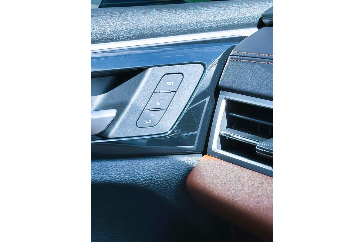 2024 Mitsubishi Outlander Exceed Tourer ZM