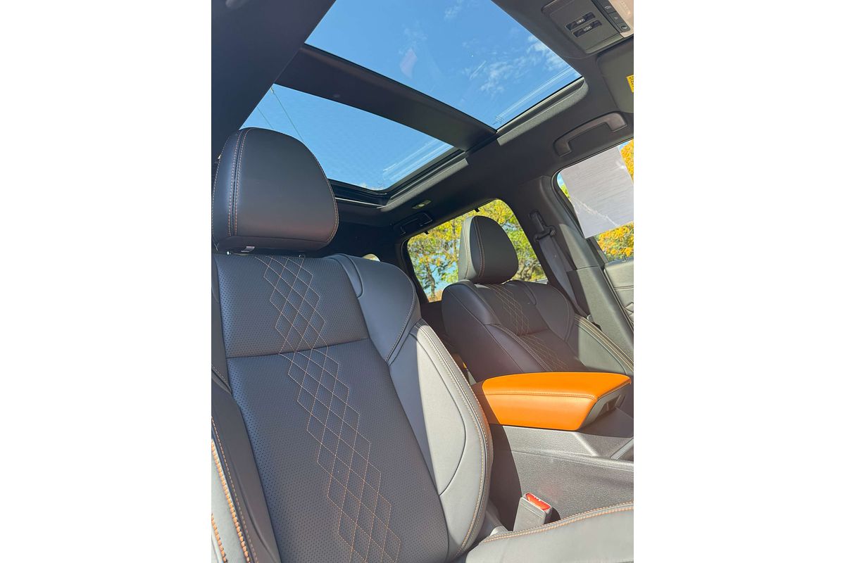 2024 Mitsubishi Outlander Exceed Tourer ZM
