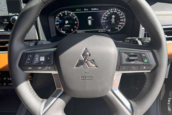 2024 Mitsubishi Outlander Exceed Tourer ZM