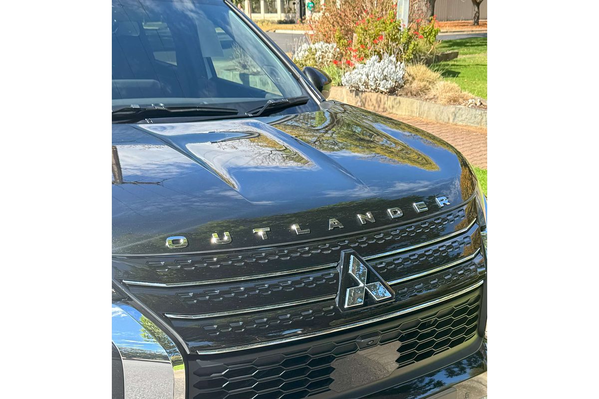 2024 Mitsubishi Outlander Exceed Tourer ZM