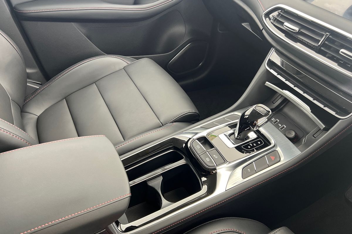2024 MG HS Plus EV Excite SAS23